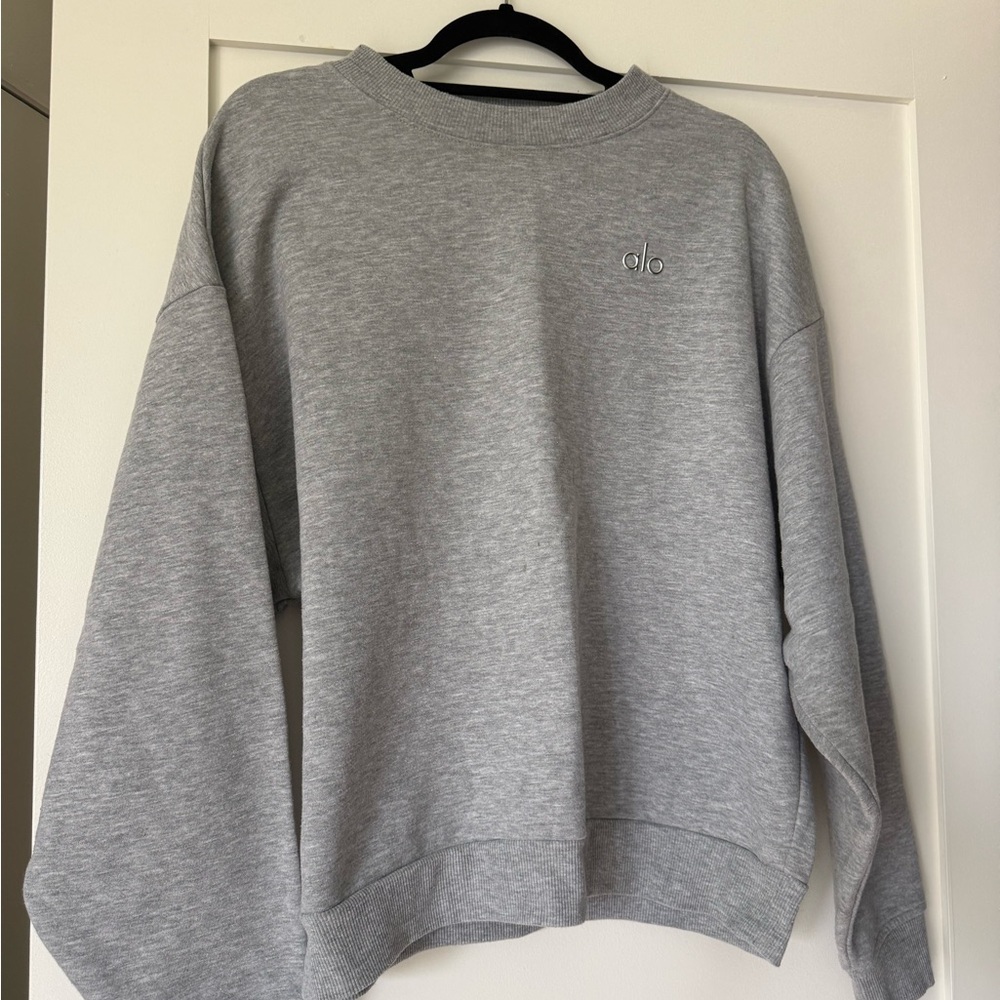 ALO Yoga Light Gray Crewneck Sweater